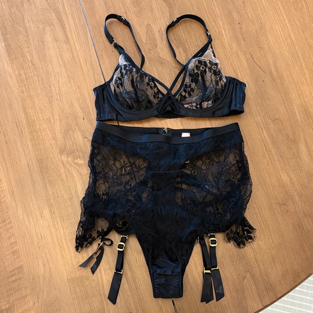 AP Elegant Black Lace Lingerie Set NWOT
